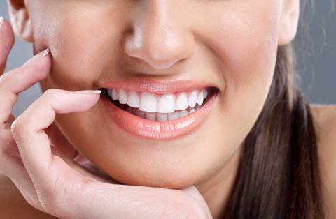 Professional Whitening vs. Home Whitening